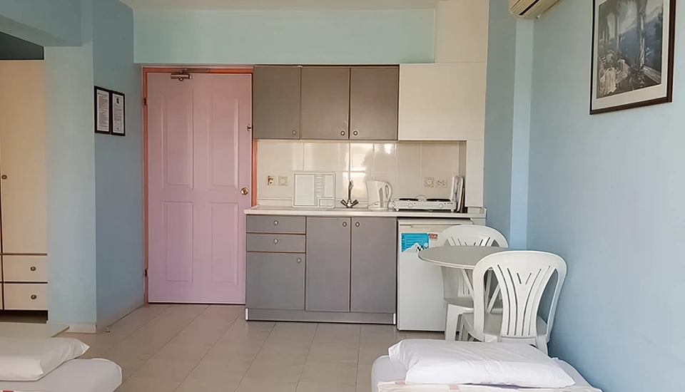 هتل آپارتمان گلدن مون کوش آداسی